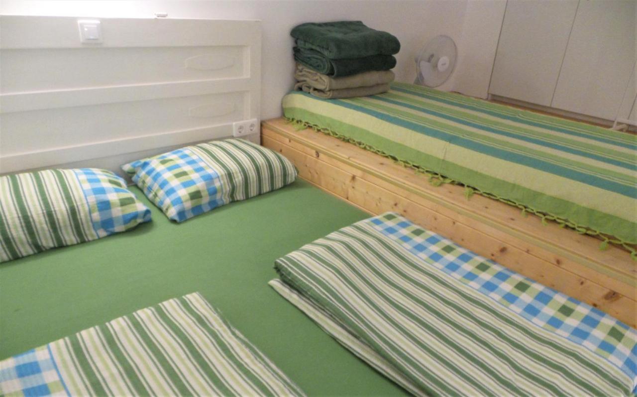 Green Pearl Apartment At St Stephen' S Basilica Budapest Luaran gambar