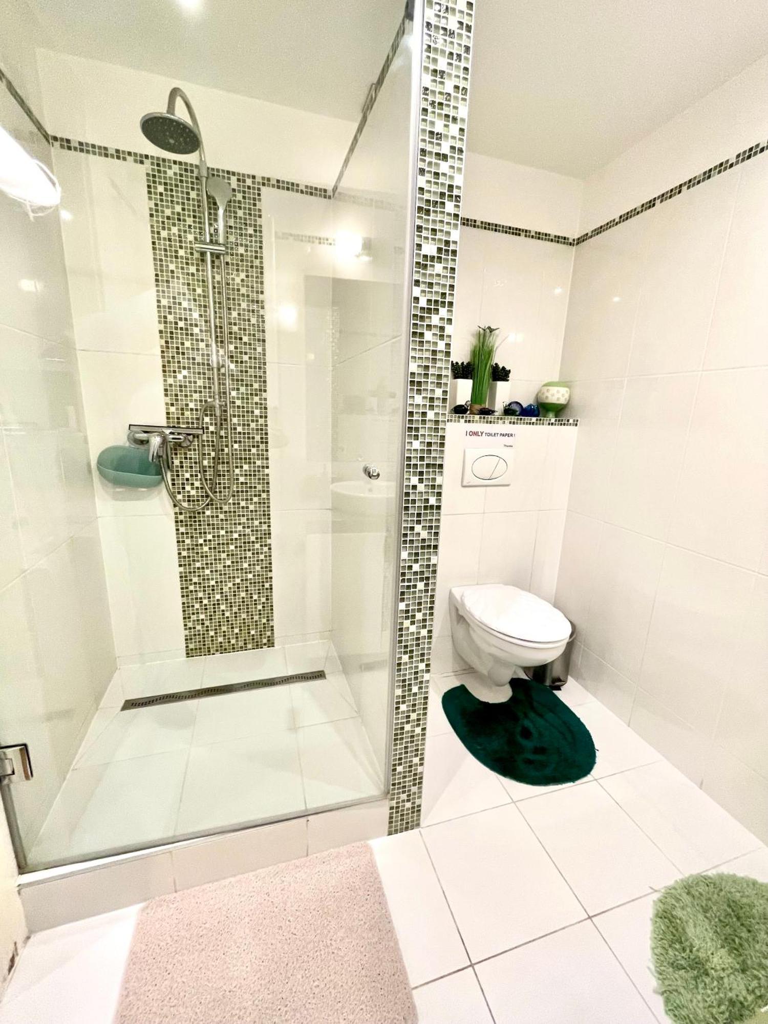 Green Pearl Apartment At St Stephen' S Basilica Budapest Luaran gambar