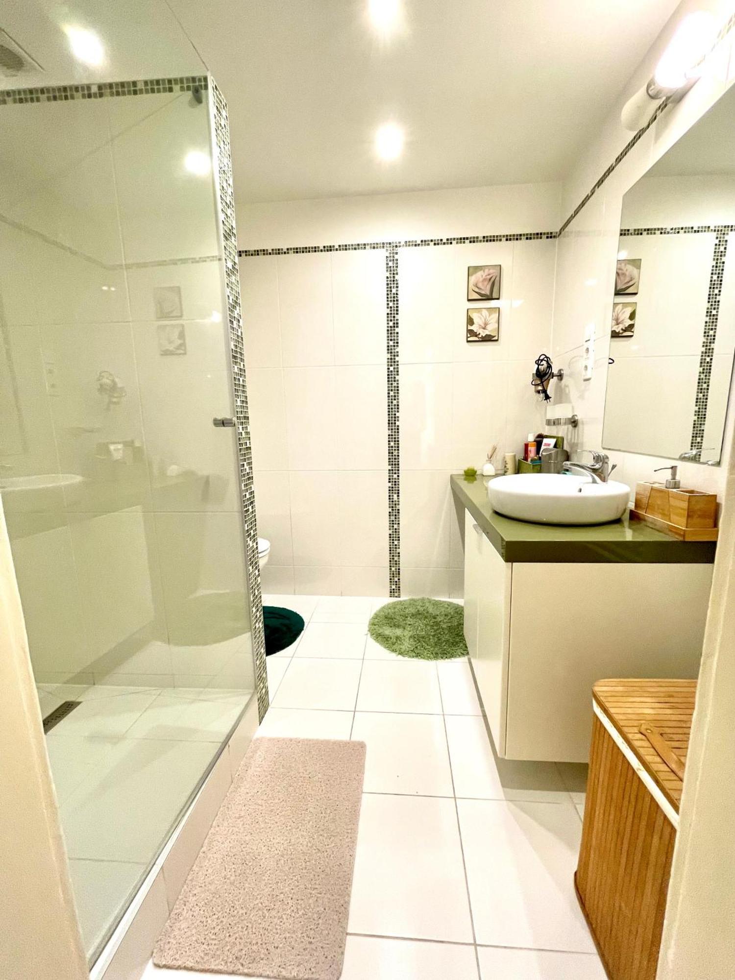 Green Pearl Apartment At St Stephen' S Basilica Budapest Luaran gambar
