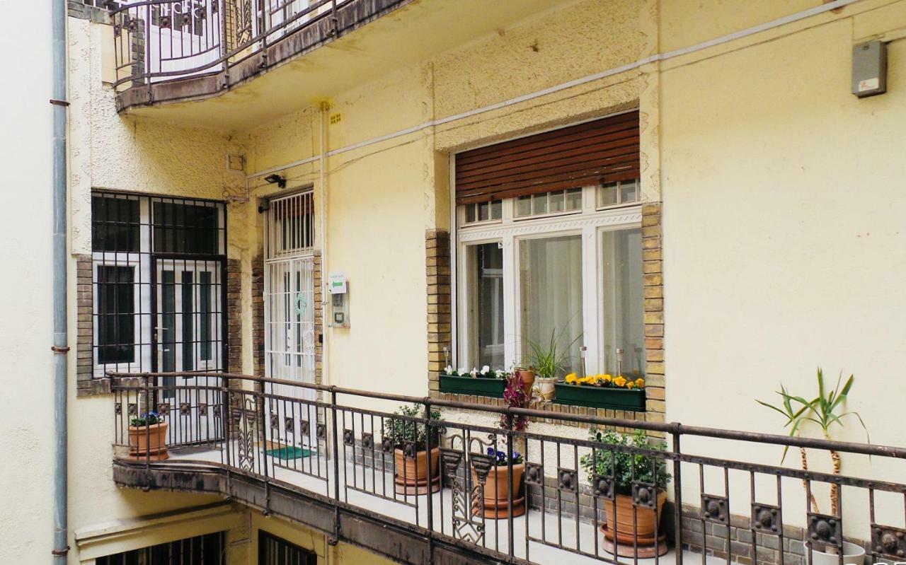 Green Pearl Apartment At St Stephen' S Basilica Budapest Luaran gambar